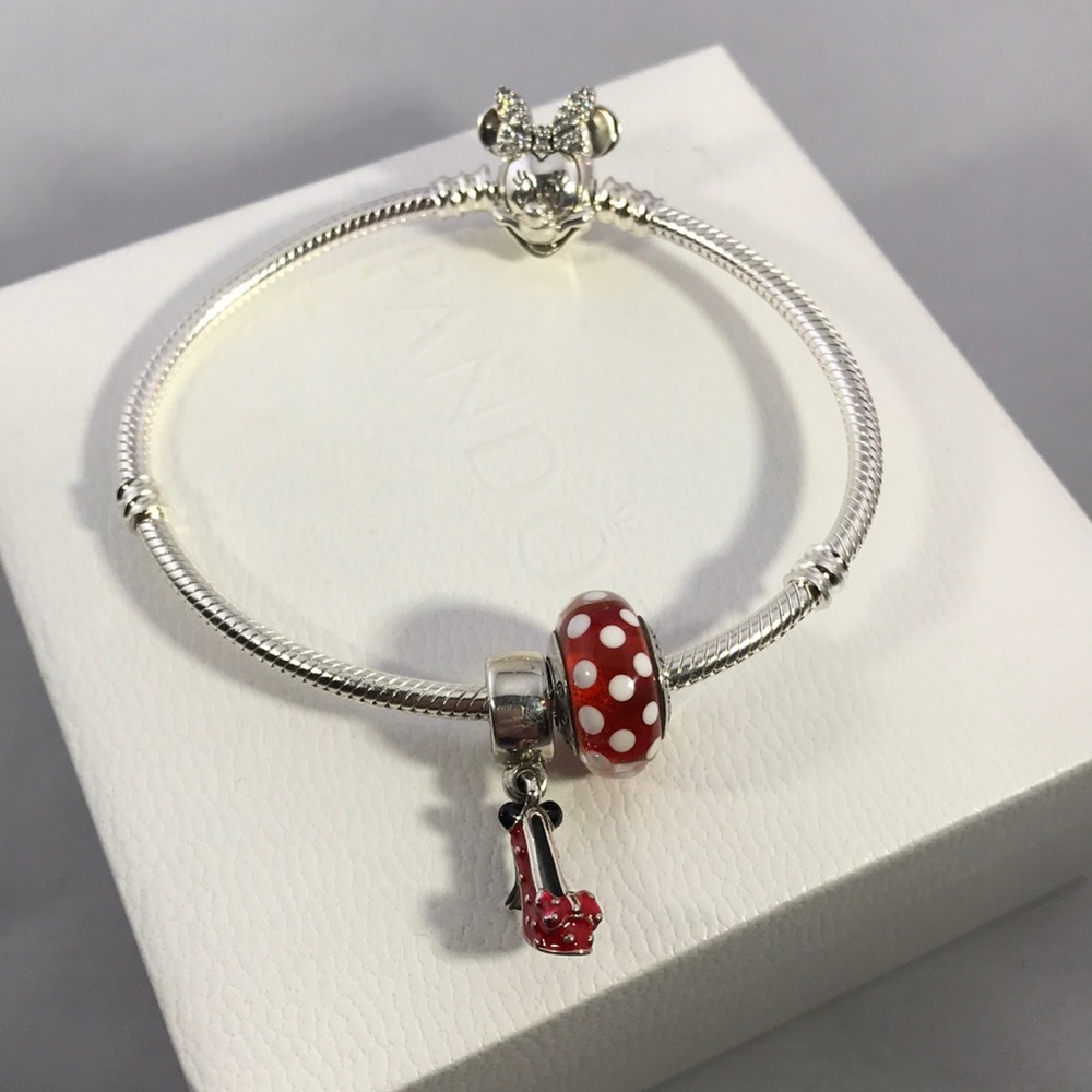 Pandora sparkling Minnie bracelet w/ charms